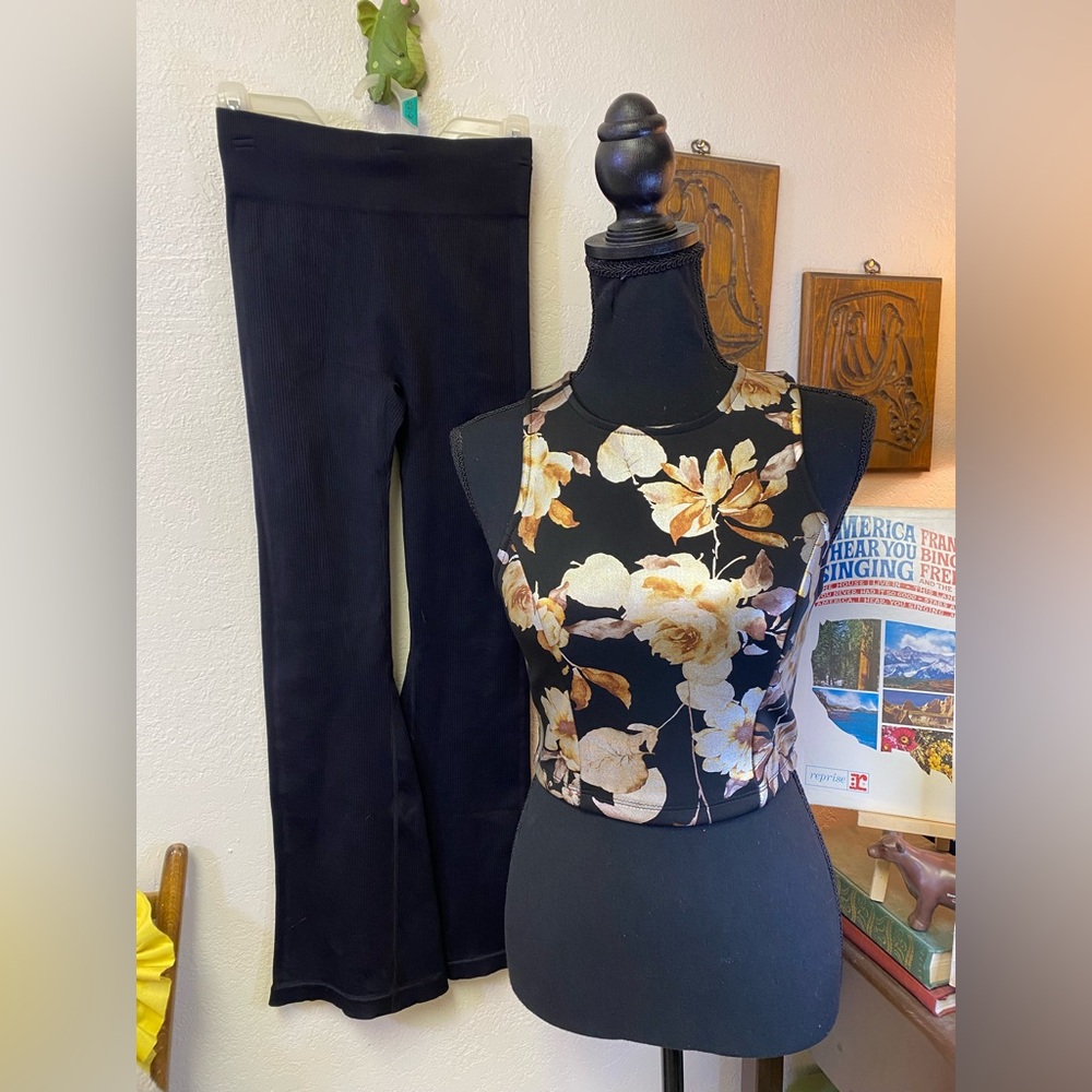 Privy Shiny Floral Neoprene Crop Tank w/ Flared Butt Scrunch Pants XS/S Outfit
